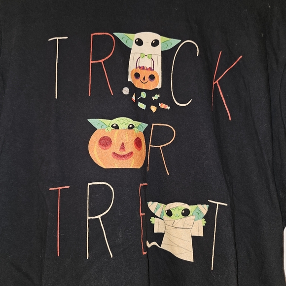 Black Trick or Treat Grogu Tshirt - Picture 2 of 6